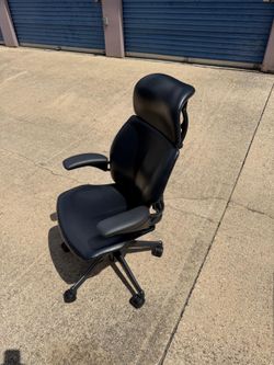 Humanscale freedom office chair/black , blue,brown, lemon green color available