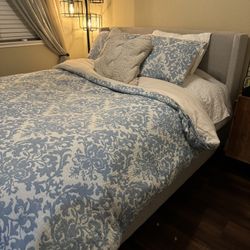 Pottery Barn Queen bed