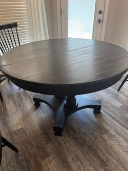 Black Round Dining Table