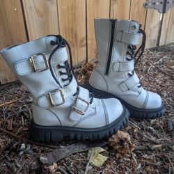 T.U.K Boots White Size 7