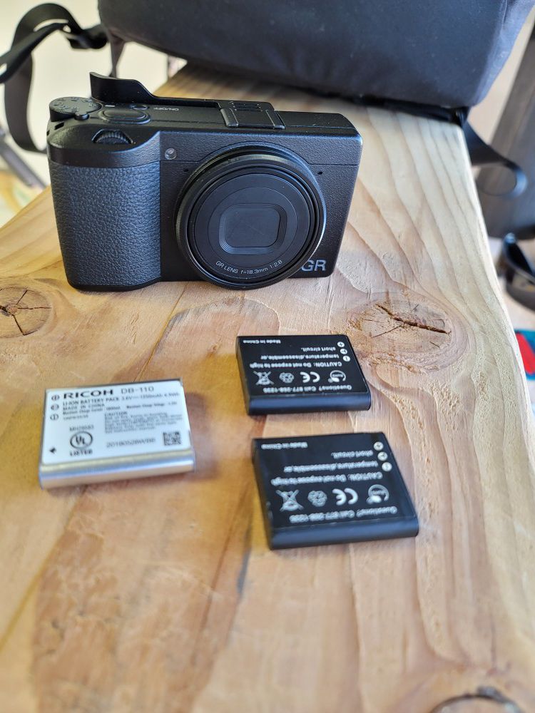 Ricoh GR iii Mint Condition, 3 Batteries, thumbs up grip, and screen protector since day 1.