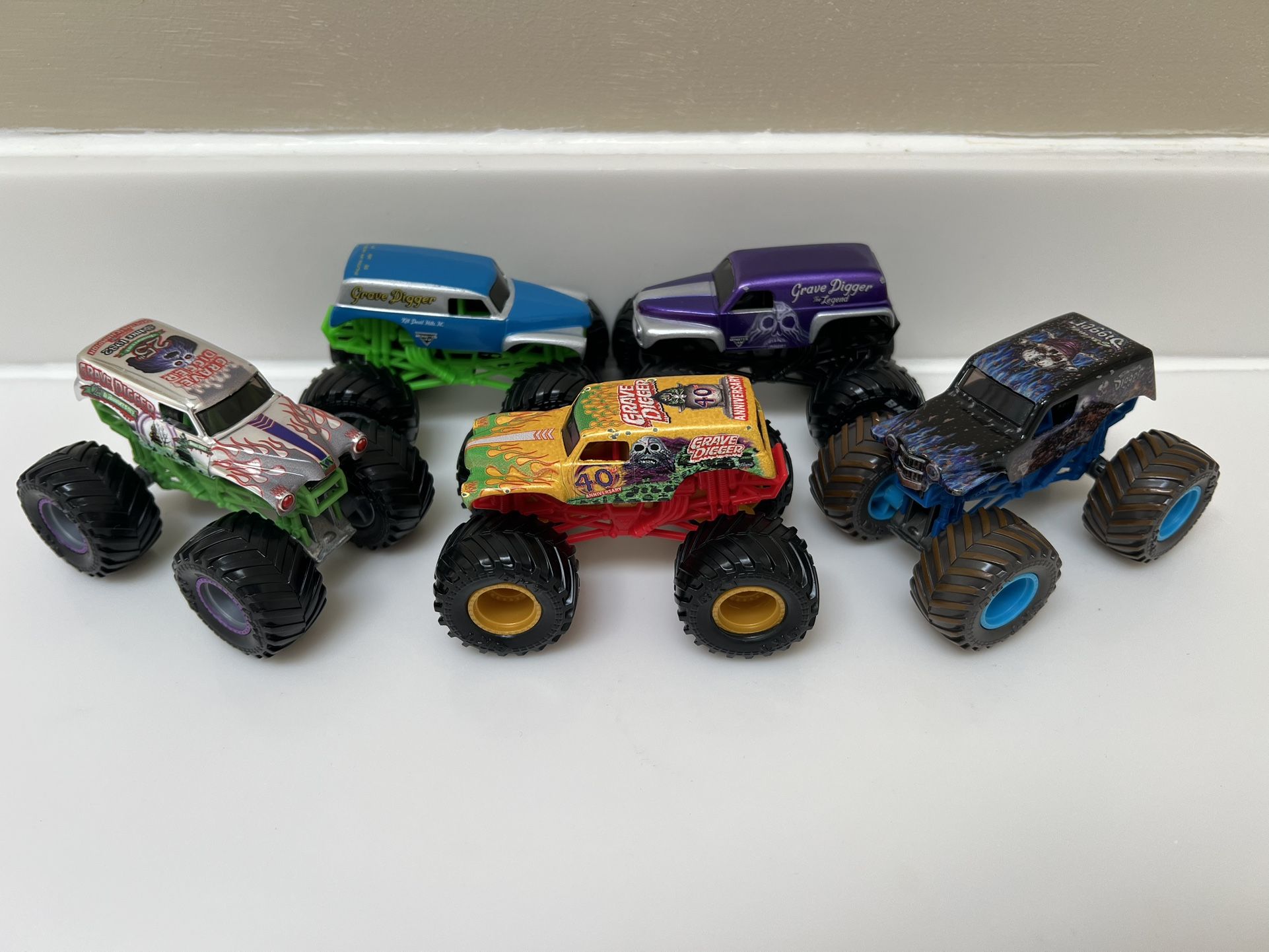 LOT of 5 Spin Master Monster Jam GRAVE DIGGER Anniversary Limited Edition Trucks