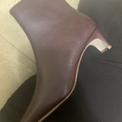 STEVE  MADDEN WOMAN.S BOOTS