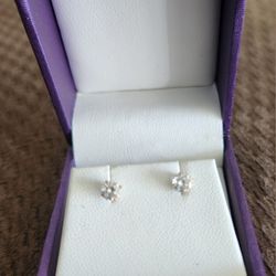 Cubic Zirconia stud diamond earrings 4mm