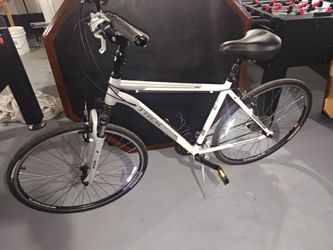 Trek hybrid 20" Frame Adult