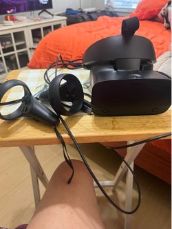 Oculus. Control with head set