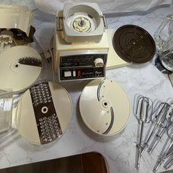 Vintage Oster Regency Kitchen Center 10 Speed Mixer w/ Food Processor Attachment   , Batidora Oster Regency Kitchen Center vintage de 10 velocidades c