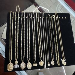 mi negocio está en google como familia cadenas  100% garantizado oro de 14k tambien asemos arreglos de oro  sigan mi Instagram familia_cadenas cadenas