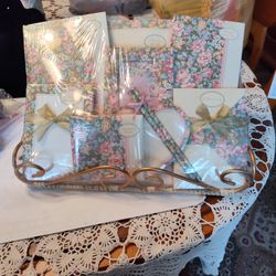 Stationary Floral Gift Set. New. Reduced For Mother's Day Gift 