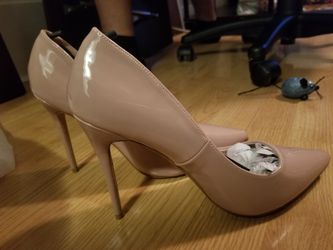 Glossy Nude heels size 10, never worn