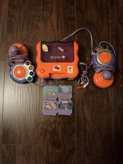 VTech https://offerup.com/redirect/?o=Vi5TbWlsZQ== TV Learning System with Controllers and Games