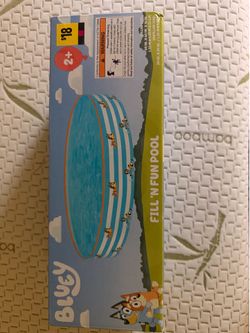 Kids pool/ brand new unopened