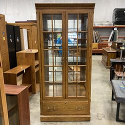 THOMASVILLE Glass Door & Shelves English Bookcase