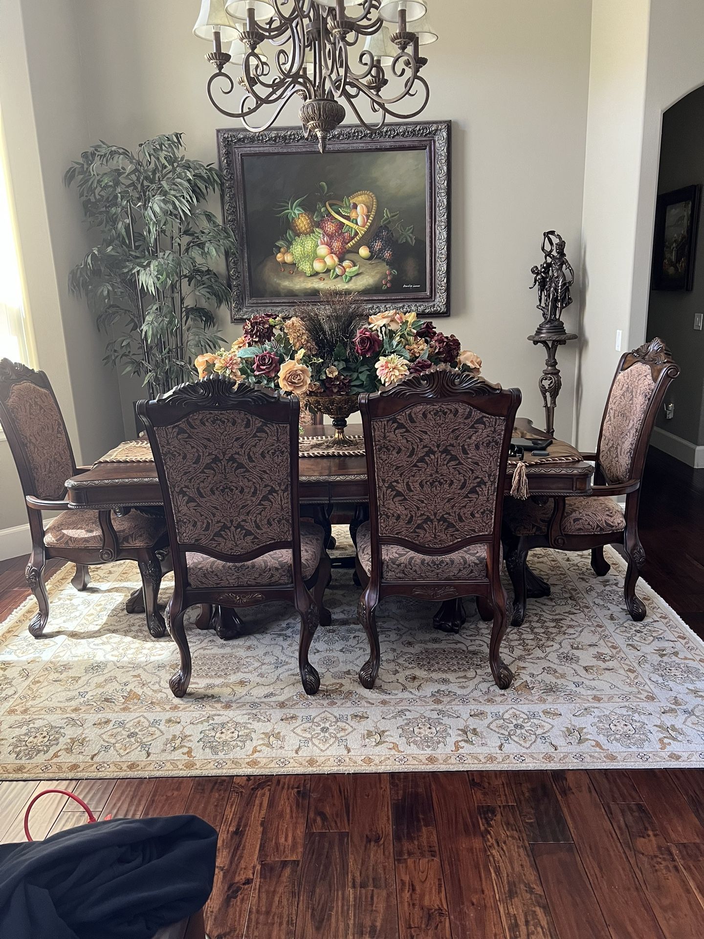 Dining Room Table With 6 Chairs