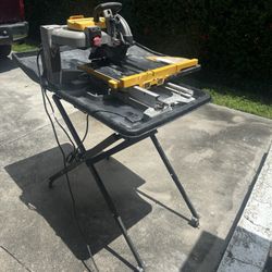 Dewalt 10” Wet Tile Saw