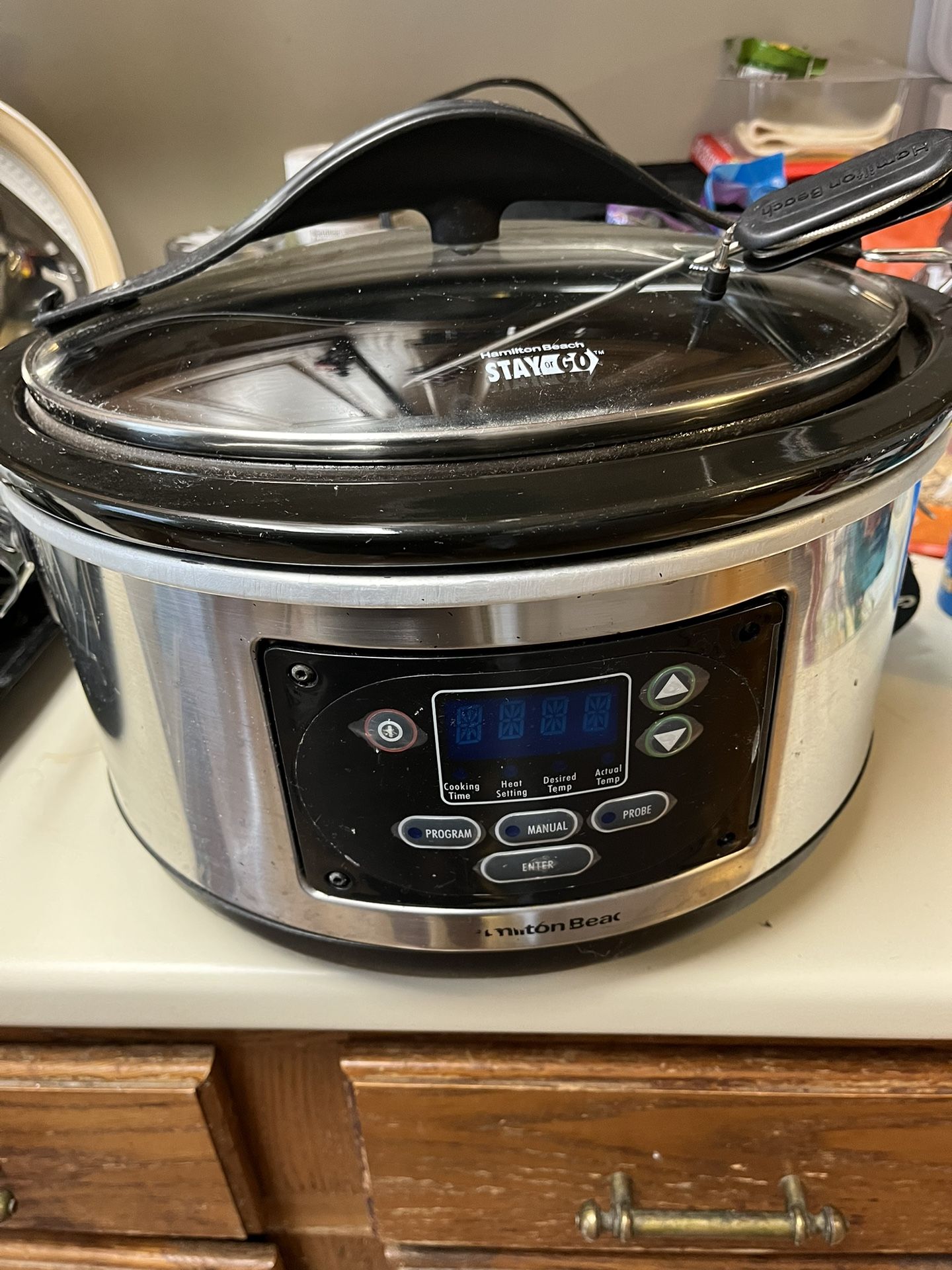 Hamilton Beach Slow Cooker With Temperature Probe