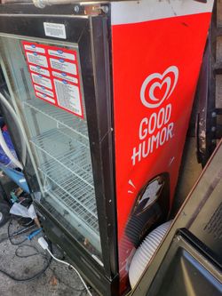 Store refrigerator
