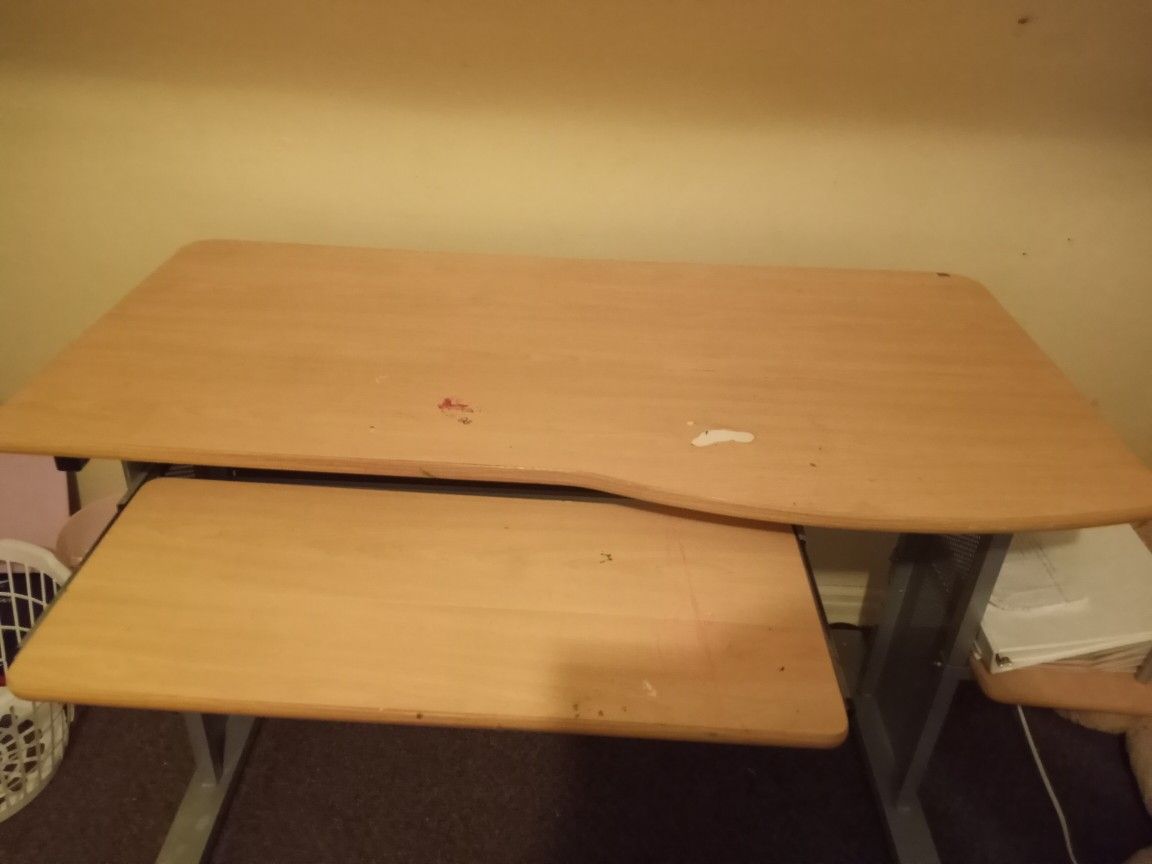 Desk Good Condition 45"long And 25"wide $60.00