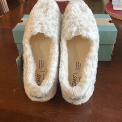 Toms Women Size 7.5