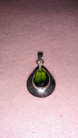 Beautiful Teardrop Peridot Pendant