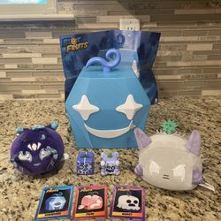 Blox Fruits – Collector Bundle: Diamond | Mystery Plush, 2 Minifigures