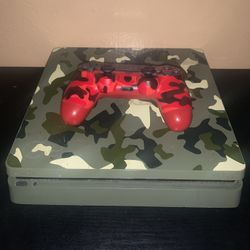 PlayStation 4 Video Game Console System Bundle For Sale (Camo)