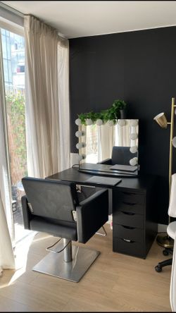 Vanity mirror And Desk ASAP