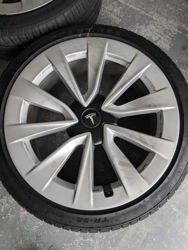19 Inch Tesla Sport Tires And Wheels