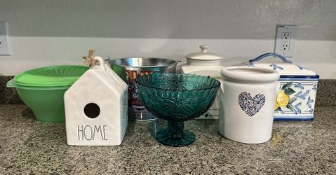 Assorted Kitchenware