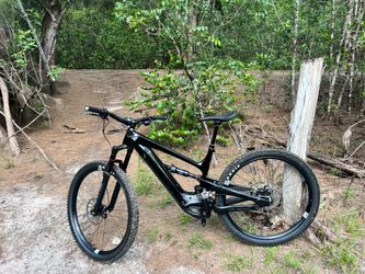 YT DECOY E-BIKE