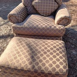 Pattern Armchair With Ottoman