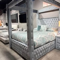 CANOPY BED FRAME 