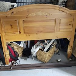 Brand New Hutch Mirror And Brand New Footer End Bed