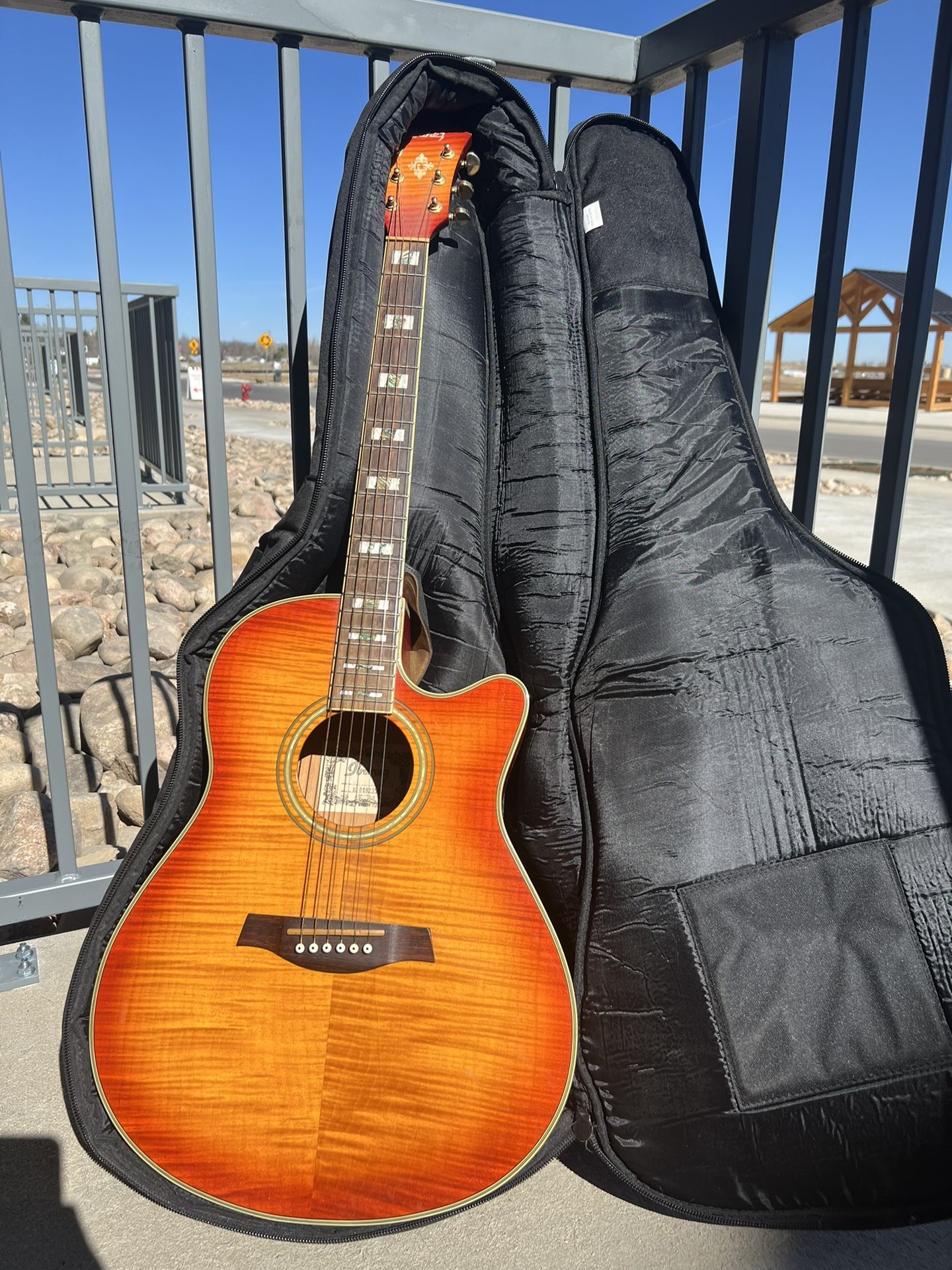 Sunburst Ibanez Acoustic AEF30 Guitar