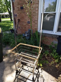Laundromat rolling basket $40 obo
