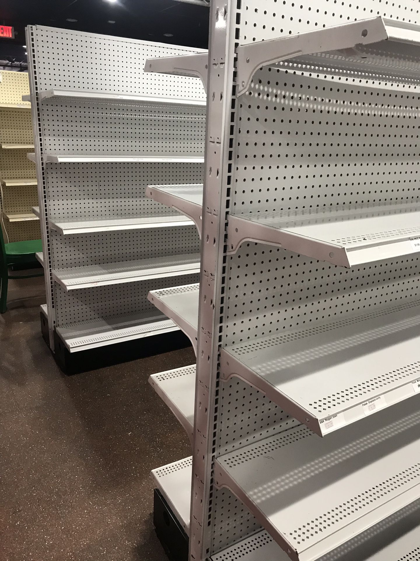 Store metal Shelves