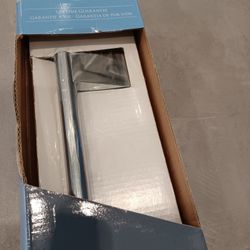 Bleu 24" Towel Bar. New In Package.
