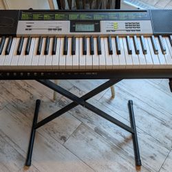 Casio Keyboard With Stand Works Great Illuminated Keys Electric Piano Key Board 