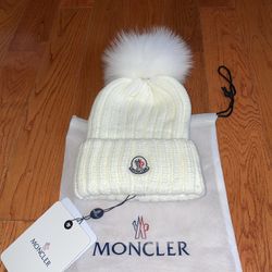 Moncler Snow White Hat With Tags