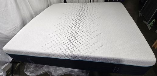 Nectar Premier Hybrid King mattress, Great Condition