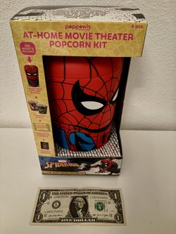 Spider-Man at-home movie theater popcorn kit- Bucket, serving bowls, popcorn bags and seasoning.