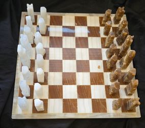 Vtg. Chess Game Set 32 pieces marble onyx custom made 13 1/2" 13 1/2"