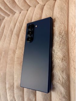 Unlocked Samsung Galaxy Z Fold 6 (Navy) 512GB - Great Condition