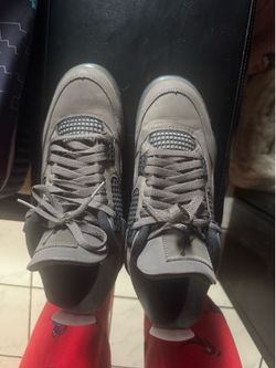 Jordan 4 taupe haze  size 8.5 men