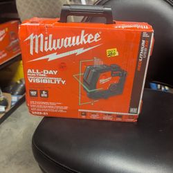 Milwaukee All Day Run -Time Laser (Kit 3522-21)