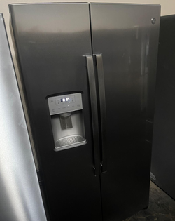 GE Side‑by‑Side Fridge – Slate, Ice & Water Dispenser