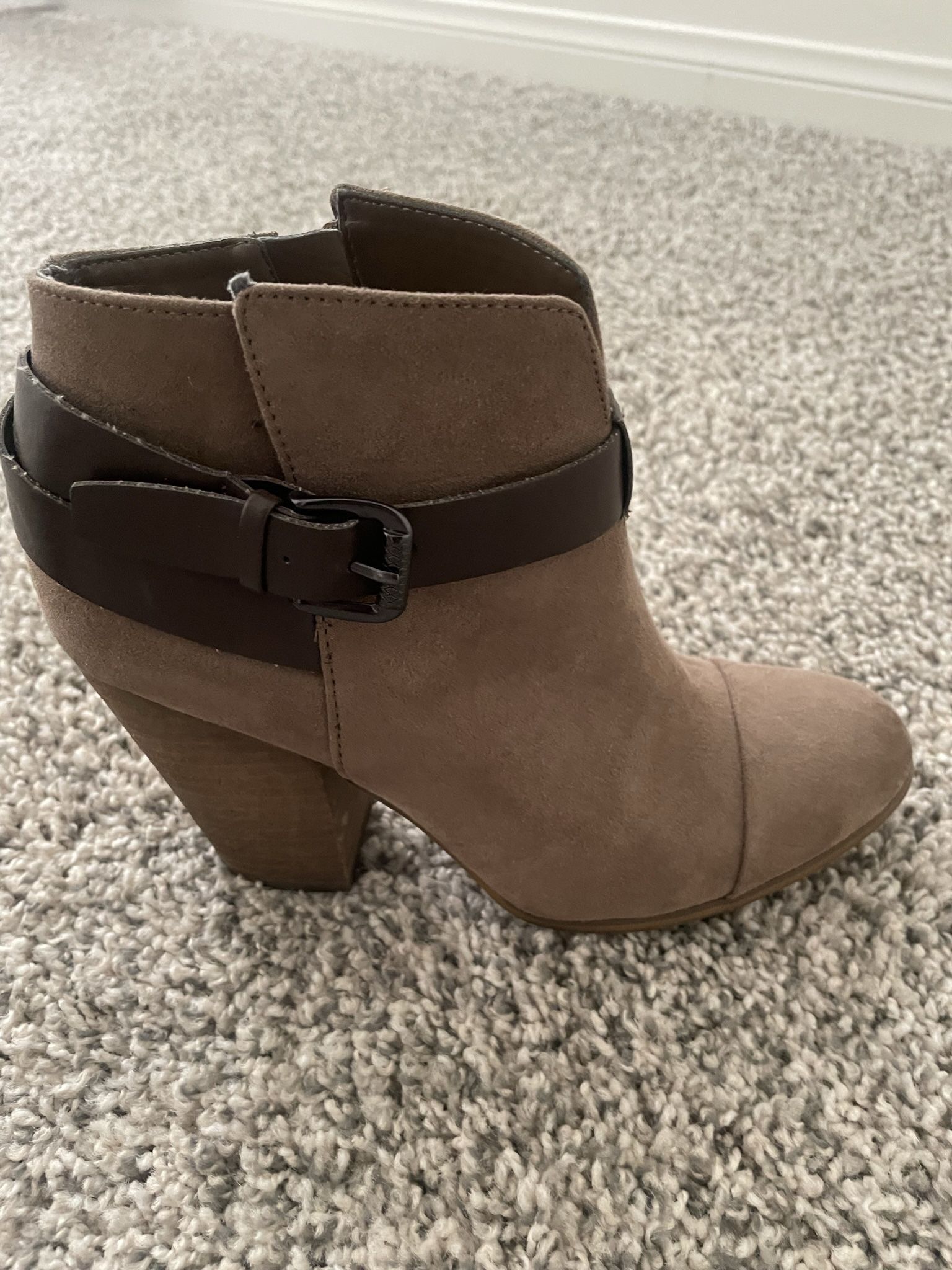 Carlos Santana Booties Size 7.5