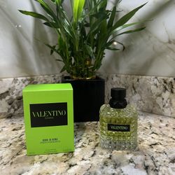 valentino donna born in roma stravaganza