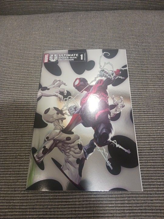 ULTIMATE SPIDER-MAN: INCURSION #1 KAEL NGU FOIL VARIANT