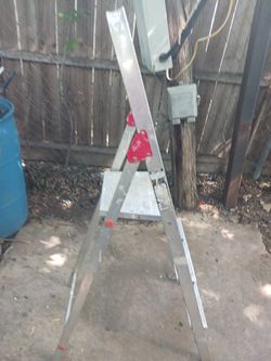 Foldable Aluminum Ladder